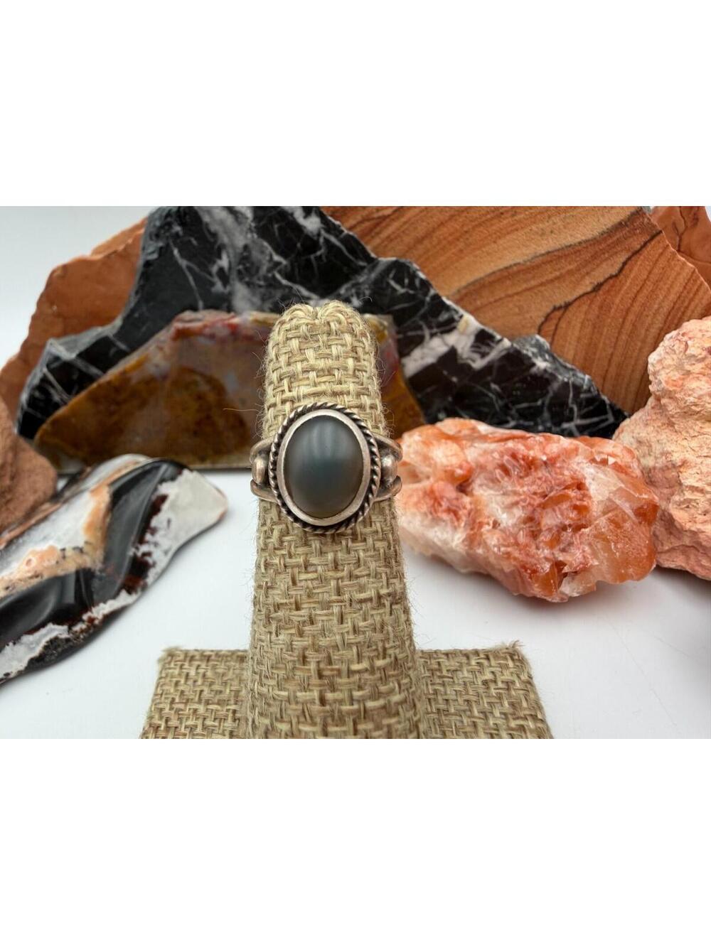 Vintage Sterling Silver Gray Moonstone Ring